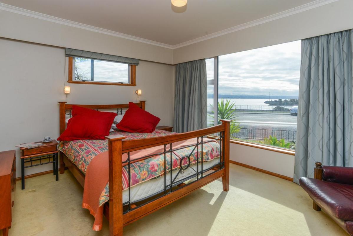 Breakwater Cottage - Napier Holiday Home Экстерьер фото